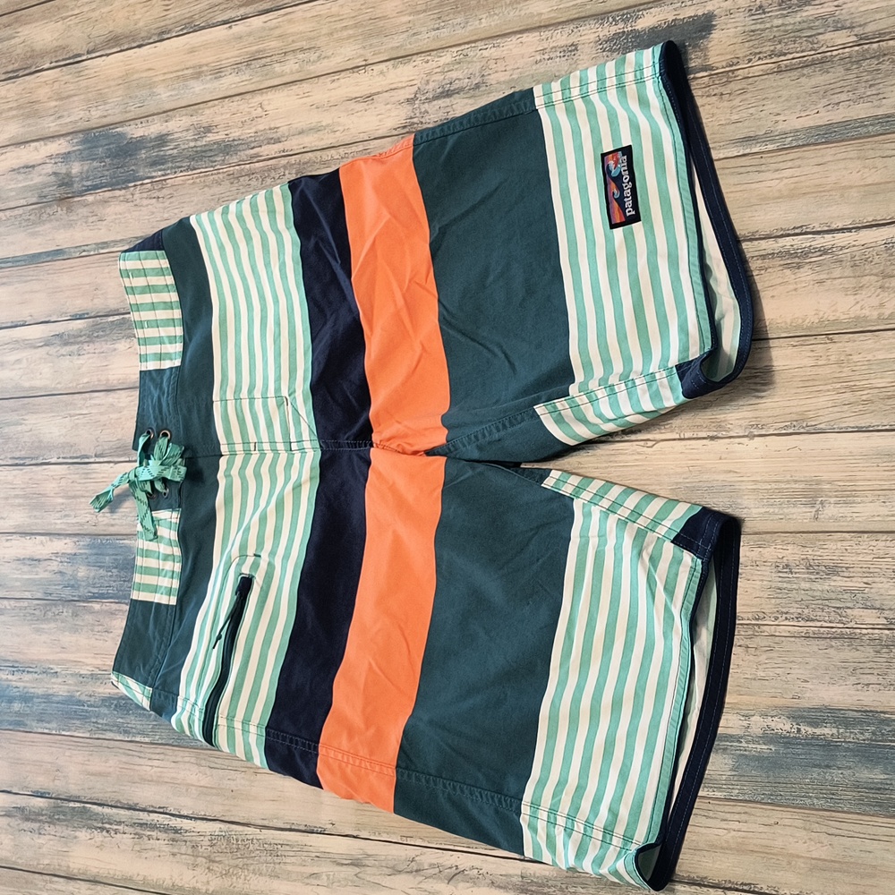 Patagonia Men's Stretch Wavefarer® Boardshorts Swim Trunks  Size 30